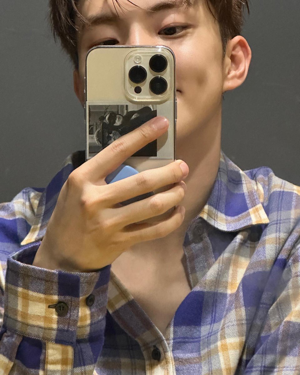 jcmsource's tweet photo. official_theboyz instagram #큐 https://t.co/QOLC1n8EWJ