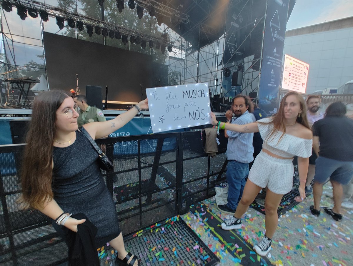 ¿Has estado en el concierto de Sabela en el #FestivalNoroeste ? Comparte tus fotos y videos 💙🐚

#SomoNoroeste