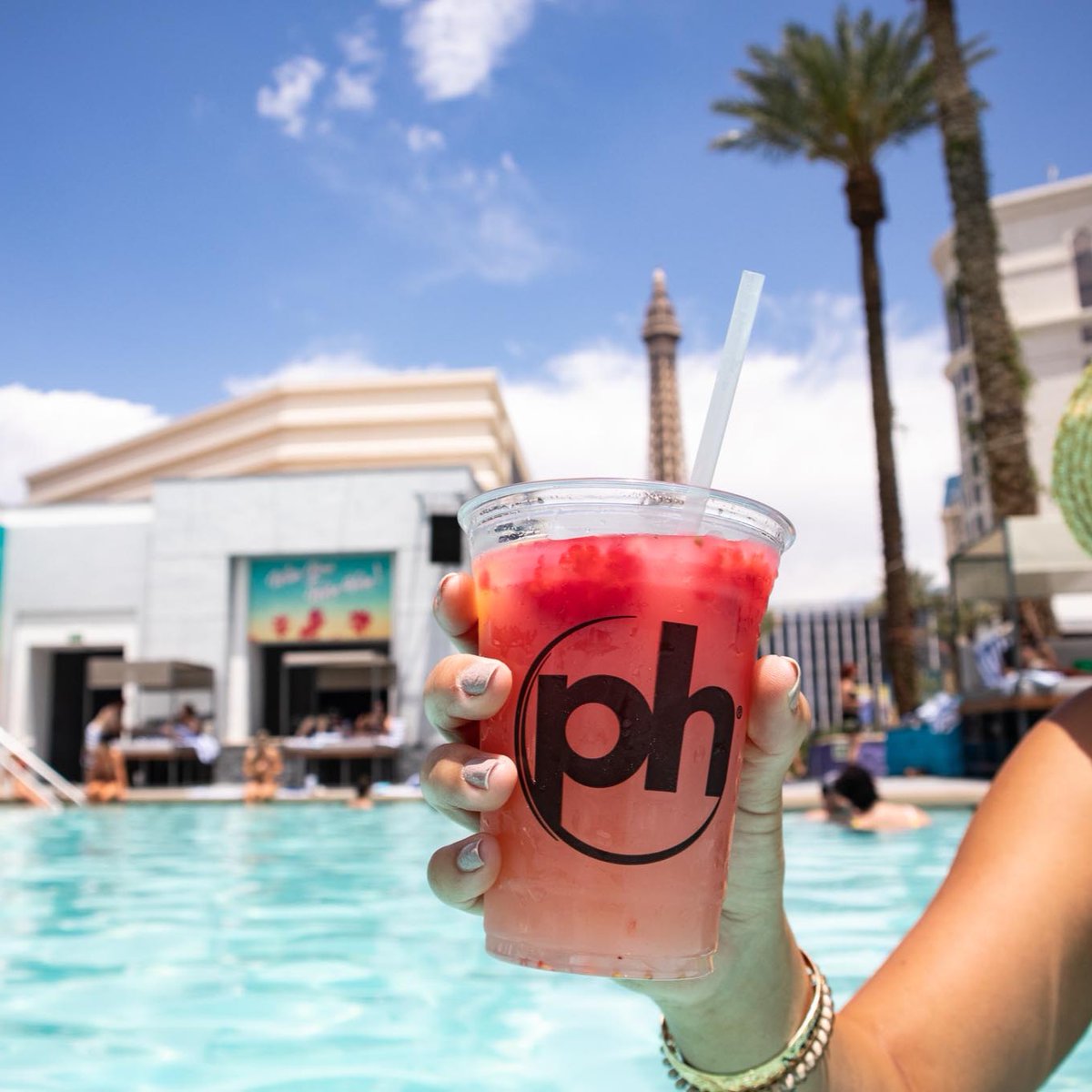 PHVegas's tweet photo. Where would you spend #NationalLazyDay at #PHVegas?💆

A. #TheScenePoolDeck
B. #ReflectionsSpa https://t.co/EyzB0s2GlO