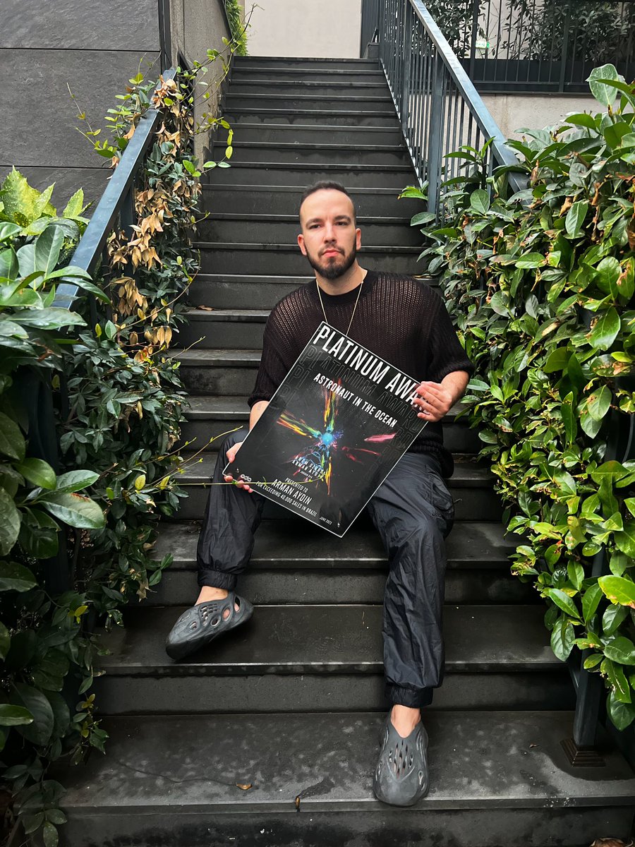 Astronaut In The Ocean Platinum💿🤍