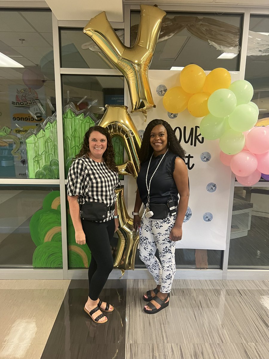 kristigarcia2's tweet image. These leaders are “tooled up” and ready to serve! @UPES_Leads @nakelya @KieraSEzell