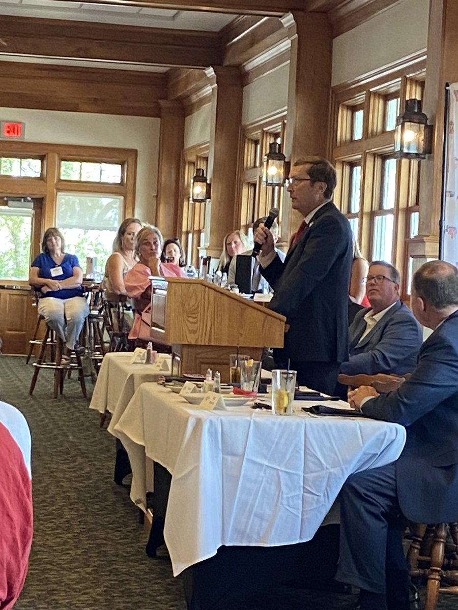 JudgeMinor's tweet photo. Good to see Baldwin County Circuit Judges Stankoski, Bishop, Bosch, and Norton at the Eastern Shore Republican Women luncheon today. As well as Justice Stewart, Judge McCool @cmc0031, & Judge Cole. #KeepJudgeMinor #ConservativeIntegrityService #RuleofLaw https://t.co/q6xWrHEair