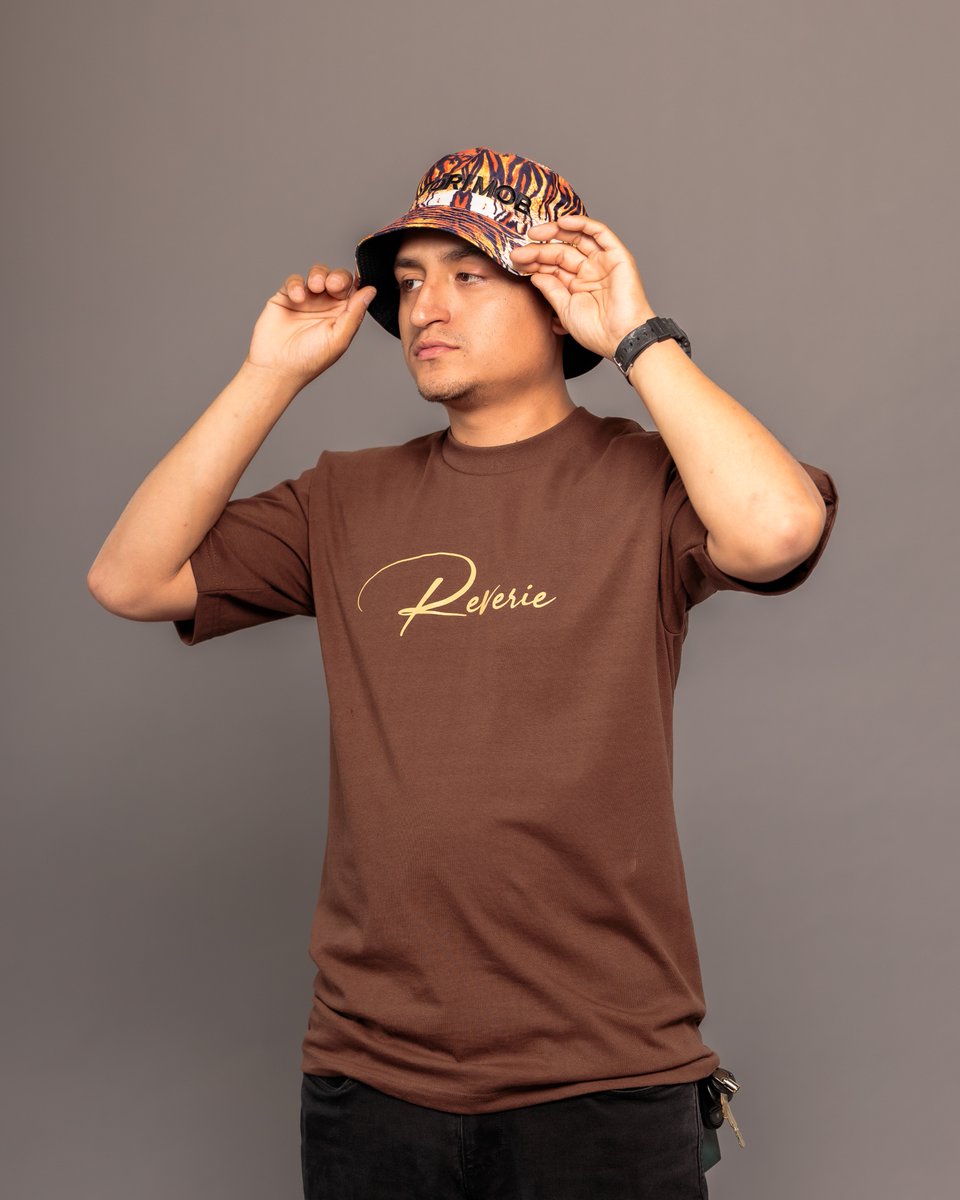 Everything from our shop ranges from both men and women’s sizes! 

‘Hand styles’ Brown Shirt ✍🏽

Available at  
SATORIMOB.COM #satorimob