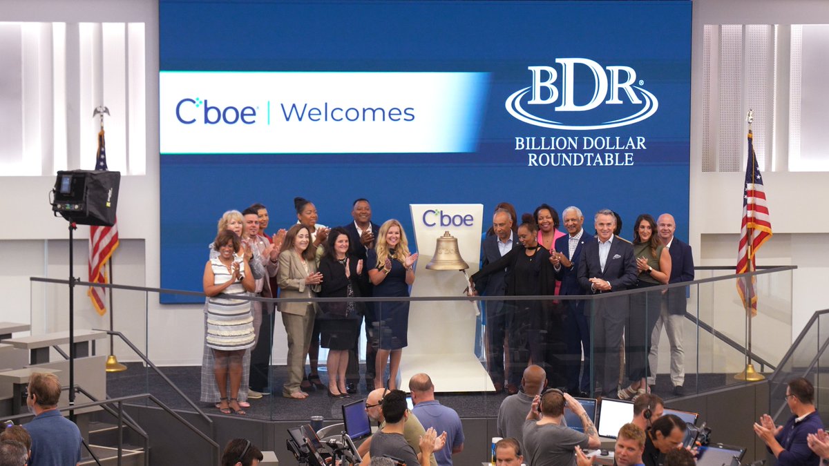 edgefactory's tweet photo. edgefactory is taking on the Windy City as we capture the Chicago Stock Exchange for the Billion Dollar Roundtable 2023!  Stay tuned for the EDGE brought to you from this amazing event and our incredible team! #BDRSummit2023 #BDRUSA #GameOn #supplierdiversityexcellence https://t.co/tGZUEqrYQf
