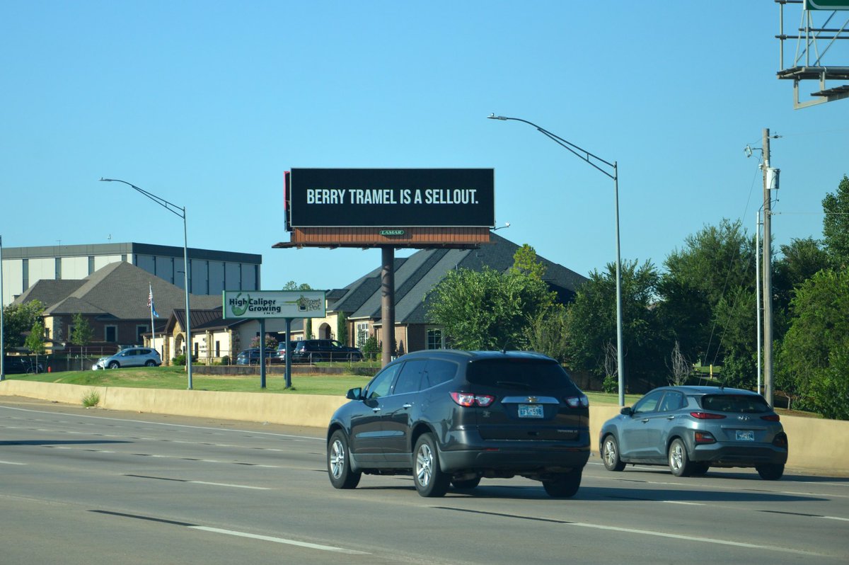 Lamar of Oklahoma City tweet media