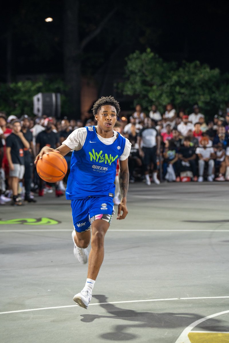 StretchMyBandz's tweet image. Lincoln park was on fire for #NyvsNY @nikebasketball