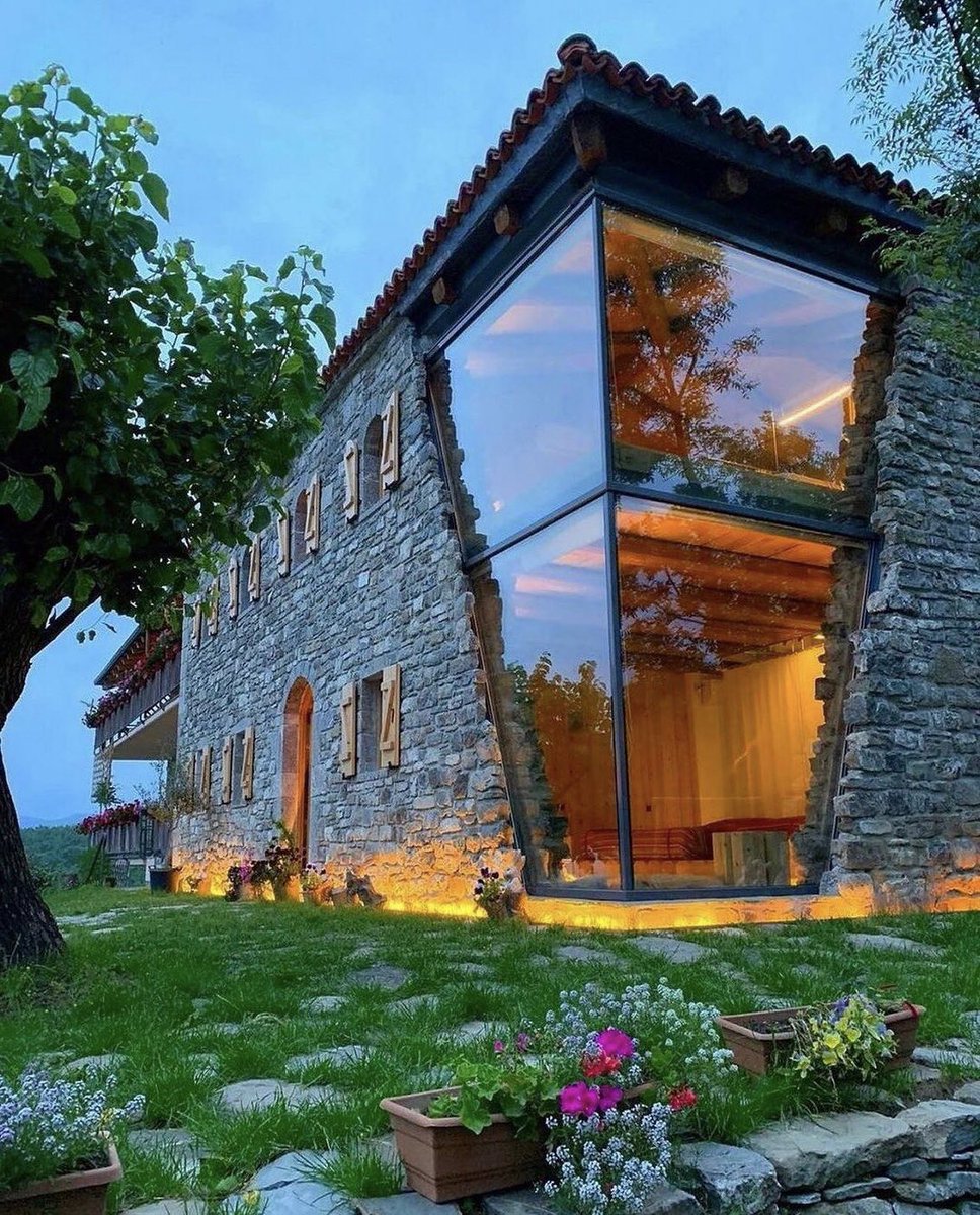 INTERIORPORN1's tweet photo. this home looks so beautiful https://t.co/bWkORNpKbo