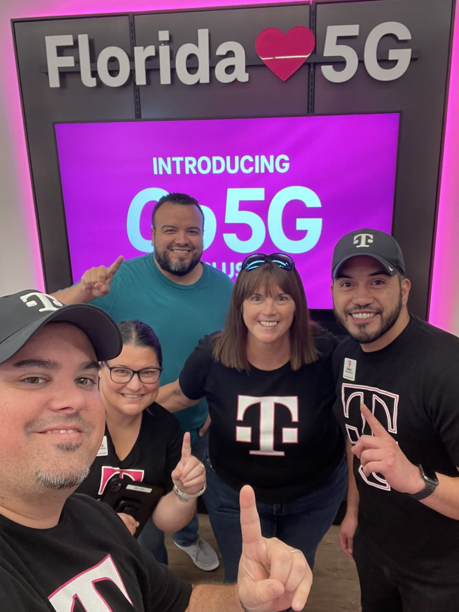 David Erwin (@david_erwin80) on Twitter photo Awesome visit with the crew at Paddock Mall! Thank you Marsha and Cam for all of your support! <a href="/Mil0812/">Camilo (Cam)</a> <a href="/zebramj/">Marsha Zebrasky</a> <a href="/cannlee17/">Christy Lee</a> <a href="/RueGville/">Ruben Roman</a> Awesome visit with the crew at Paddock Mall! Thank you Marsha and Cam for all of your support! <a href="/Mil0812/">Camilo (Cam)</a> <a href="/zebramj/">Marsha Zebrasky</a> <a href="/cannlee17/">Christy Lee</a> <a href="/RueGville/">Ruben Roman</a>