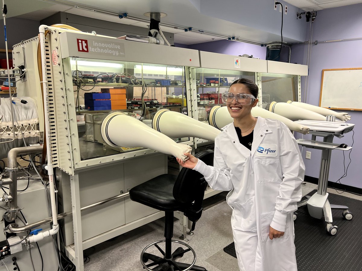 robertiafe's tweet photo. So proud of #iafelab member Diana Llamas for presenting her research at @pfizer La Jolla!
We had a wonderful site visit! Thank you for being fantastic hosts.
#pfizerAIR @CSUSM @calstate https://t.co/Ba6uhvdu6L