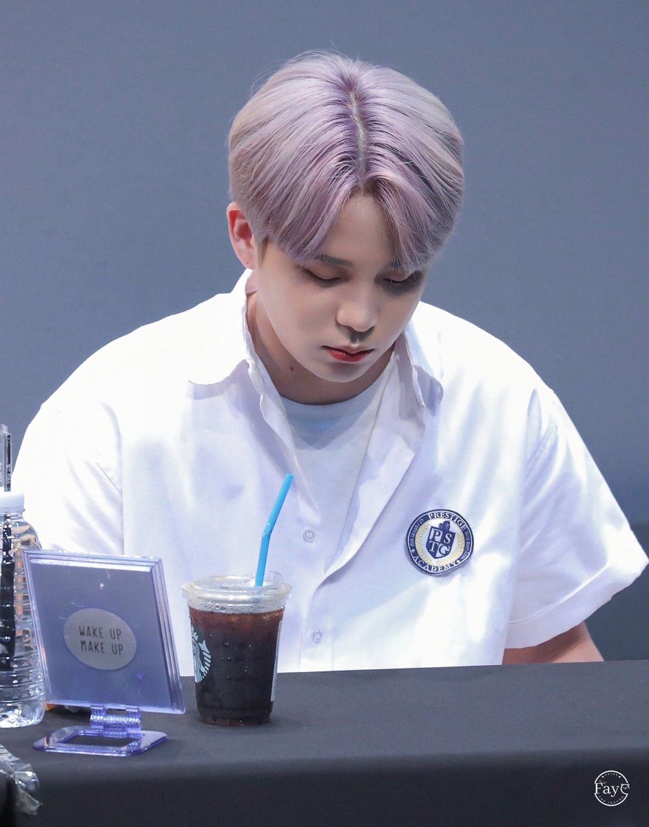 jongiiso's tweet image. ⠀

wahhh— just want to sleep for as long as that one princess did. . . .

maybe I go bite an apple or prick my finger—

⠀