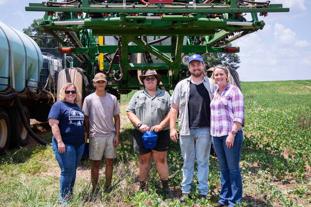 usafarmlabor's tweet photo. The best part of the job is when our staff gets to put faces to names! We had a blast getting to meet our clients at LR Farms in Newton, NC. https://t.co/TIWSxIpQpQ