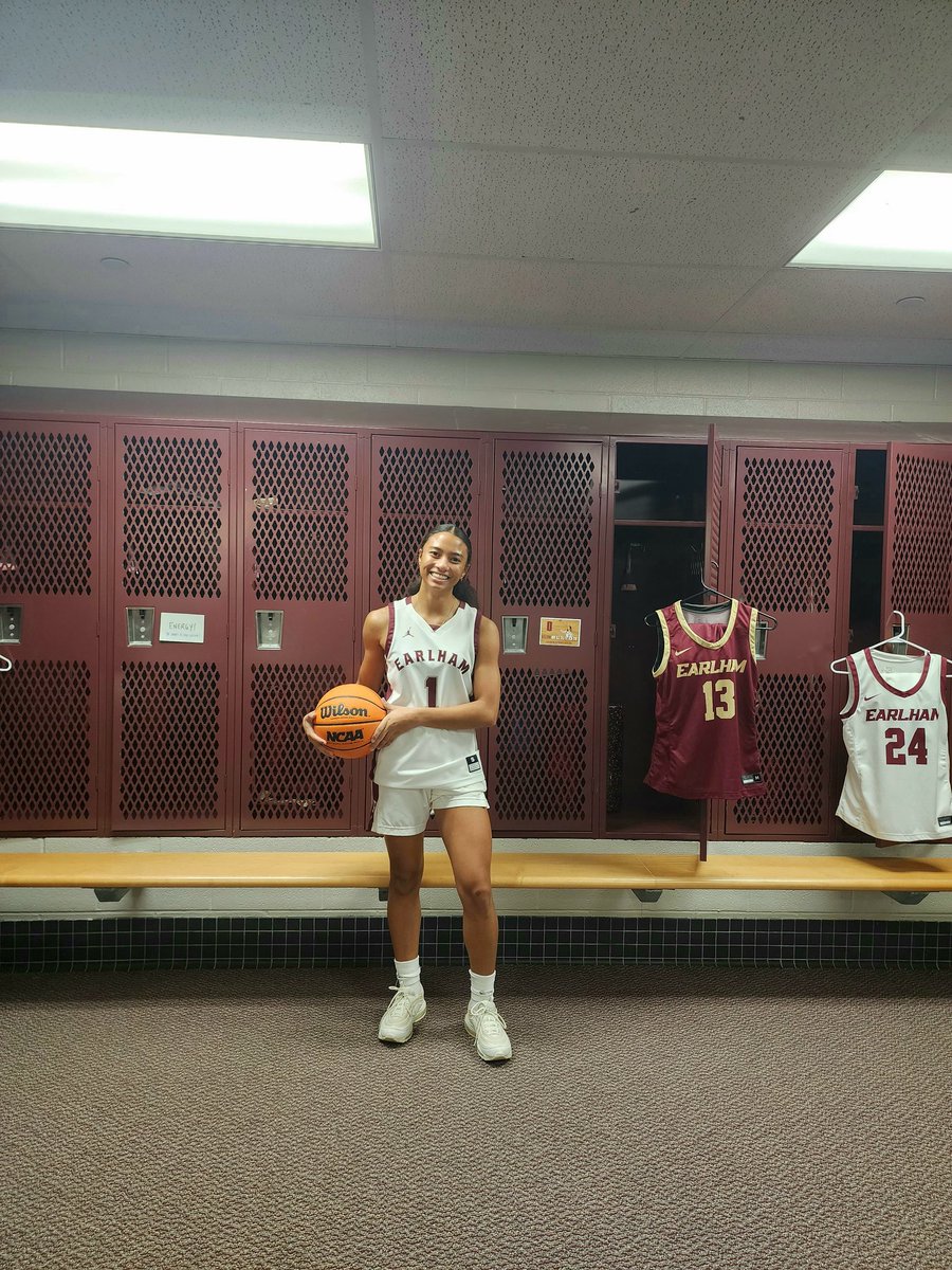HermoniAndrew's tweet photo. After a great visit @EarlhamWBB I'm very excited to receive my first offer to further my academic and athletic career at Earlham College.
Thank you so much, Coach Adams. https://t.co/tD01TgQlJo