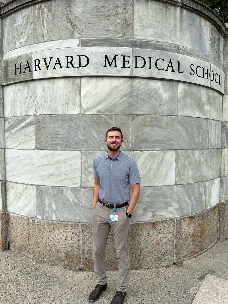 TylerReinosoMed's tweet photo. It was an honor to complete my summer research at @BrighamWomens and @harvardmed studying wounding and angiogenesis. I thank all of the amazing people I met for making me feel so supported and welcome. Time for 2nd year of medical school! #MedTwitter #BWH https://t.co/B9AYExD9LD