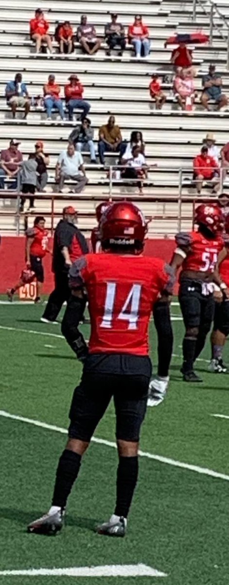 SRFBBoosters's tweet photo. Happy Birthday, @XavierMinjarez 🎂 @SRSUFootball https://t.co/swGrGplnZ0