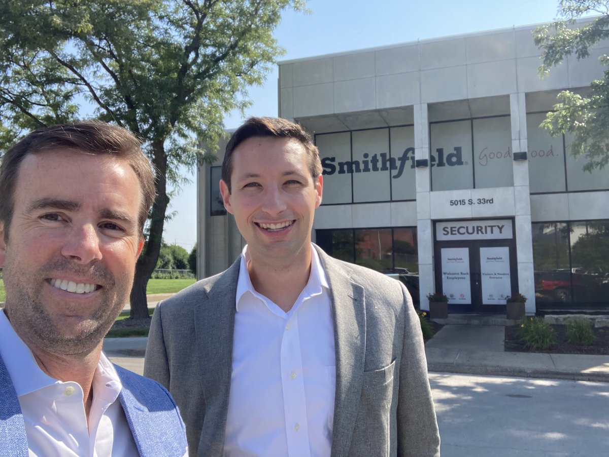 chrislloyd_mwc's tweet image. Client visit today with my @mwconsulting colleague Joseph Beasley in Omaha. We really got to see how the sausage (actually pepperoni) is made!