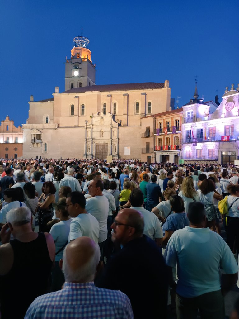 quesosJUAN's tweet photo. En defensa del hospital de #medinadelcampo y la #sanidadpública https://t.co/b9t2v4bXeg