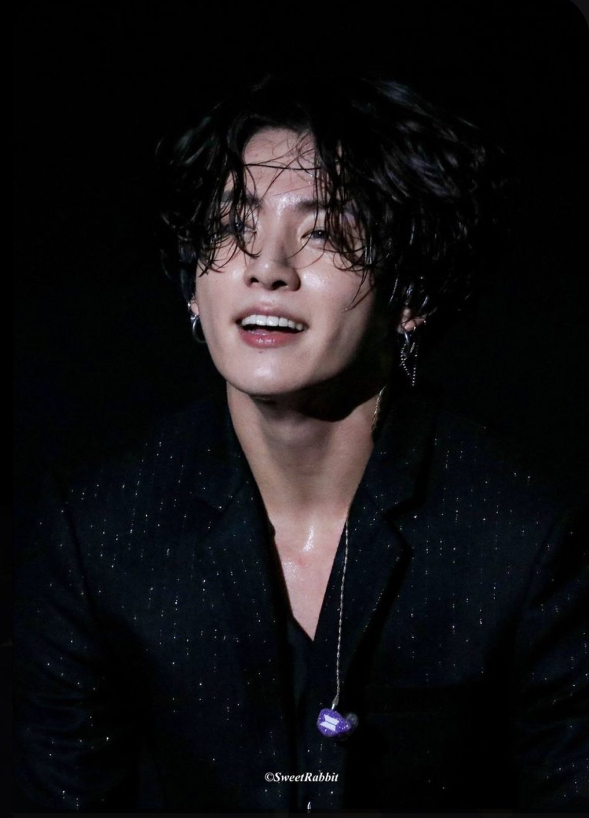 JUNGKOOK_0901 GtVciUpbMAIluBW.jpg