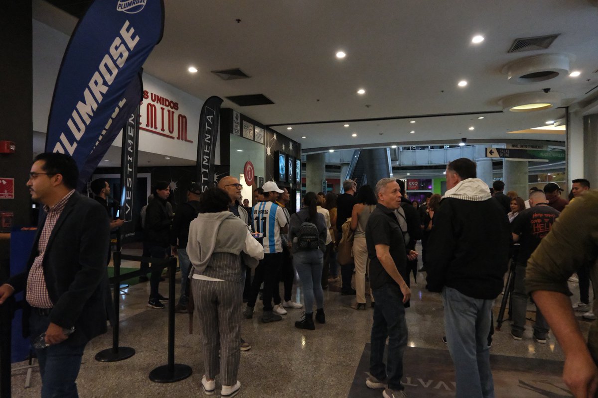 CCLIDER's tweet photo. ¿Tienes ganas de ver una película increíble? 🥰
#CCLider #Caracas #Cine https://t.co/x7hSHMCT28