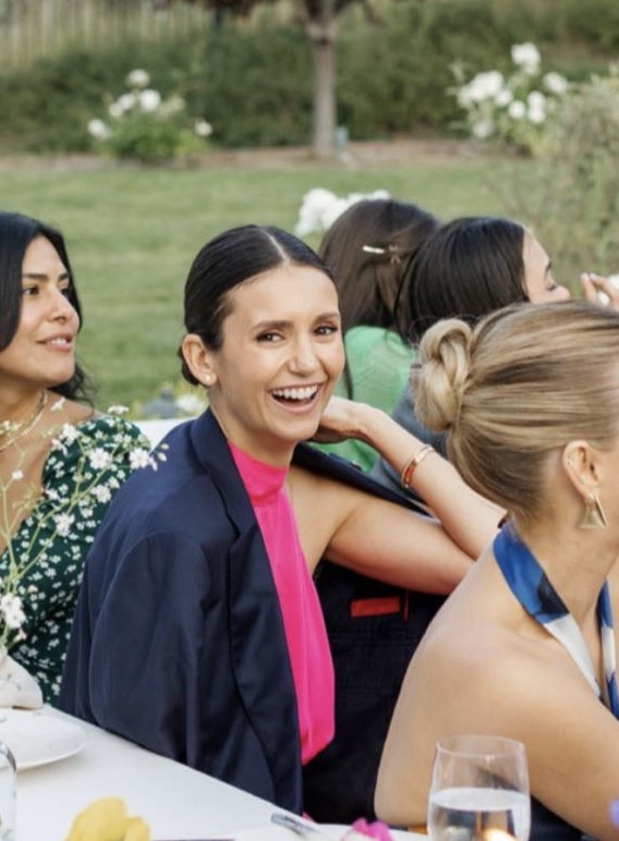 I can hear her laugh in this picture ❤️

#TVD #ninadobrev