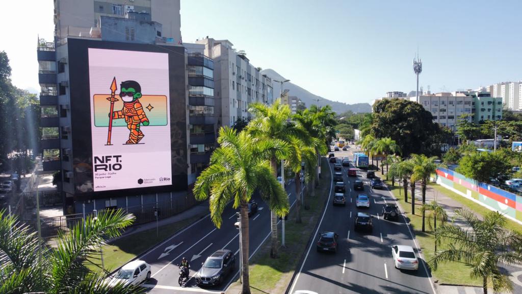 Great day to remember the giant <a href="/CozomoMedici/">Cozomo de’ Medici</a> ⚔️ walking in the streets of Rio de Janeiro in a <a href="/deekaymotion/">DeeKay</a> style!

Don't miss the chance to mint (only today) their open edition, "A New Era", partner w <a href="/BuildOnBase/">Base Build</a>  and <a href="/FWBtweets/">Friends With Benefits</a>❤️‍🔥