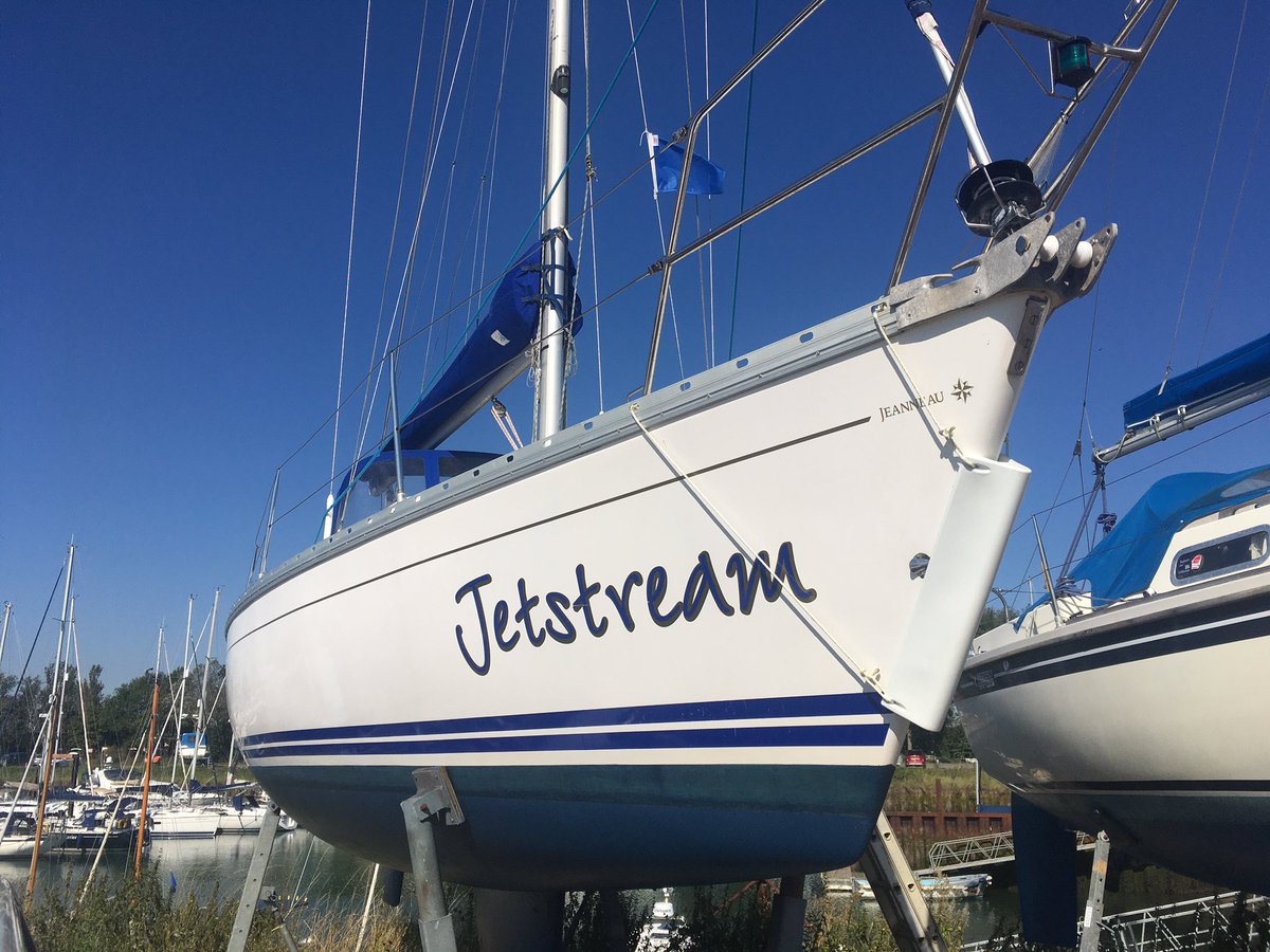 CaptJetstream's tweet photo. It’s almost as if God wants me to buy this yacht . . . https://t.co/AHTImD4lUS