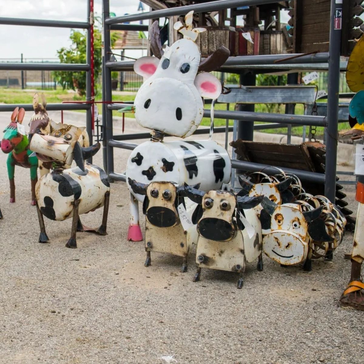 If you're wanting to add a little more whimsy to your yard or garden, just MOO-VE on over to our store🐮 You're guaranteed to find the perfect addition for any space! #czechoutslovaceks #slovacekswest #somethingforeveryone #texasart #exteriordesign #texas #cows