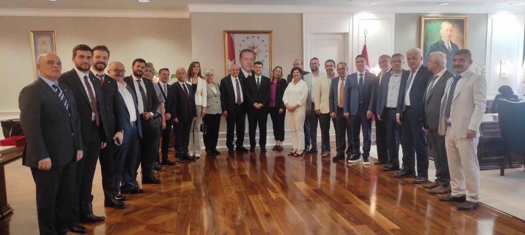 KONSİFED &amp; KONSİAD
Yönetim kurullarımız ile 
Ankara,da Ziyaretlerimiz,de
Sağlık Bakan yard
Sn Hüseyin Kürşat Kırbıyık
makamında Sn Kemal Çelik Başkanlığında heyetimiz ziyaret ettiler.