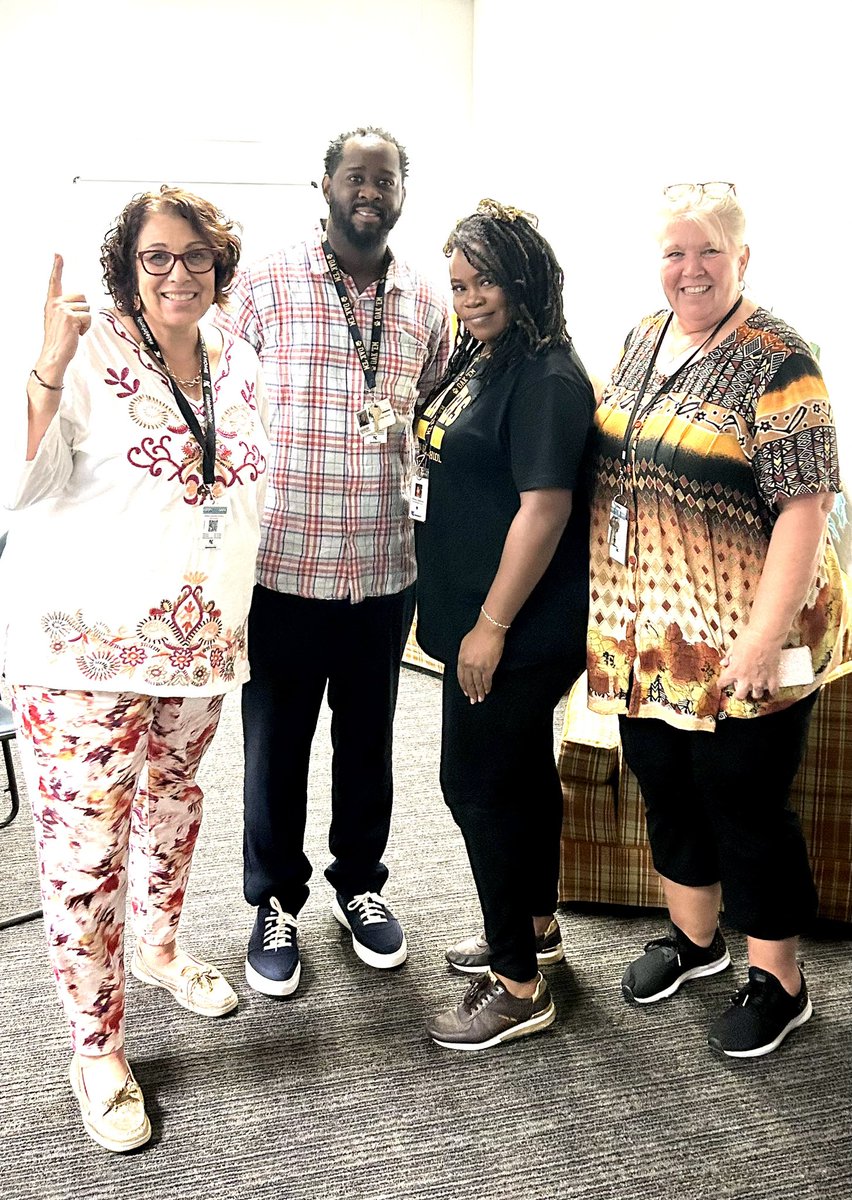 dnobs1's tweet photo. First day rolling out the new 3 pillars 18+Services model and we are excited! #kleinfirstday @kleinOak @KleinISD https://t.co/MgpQZyc5Z0