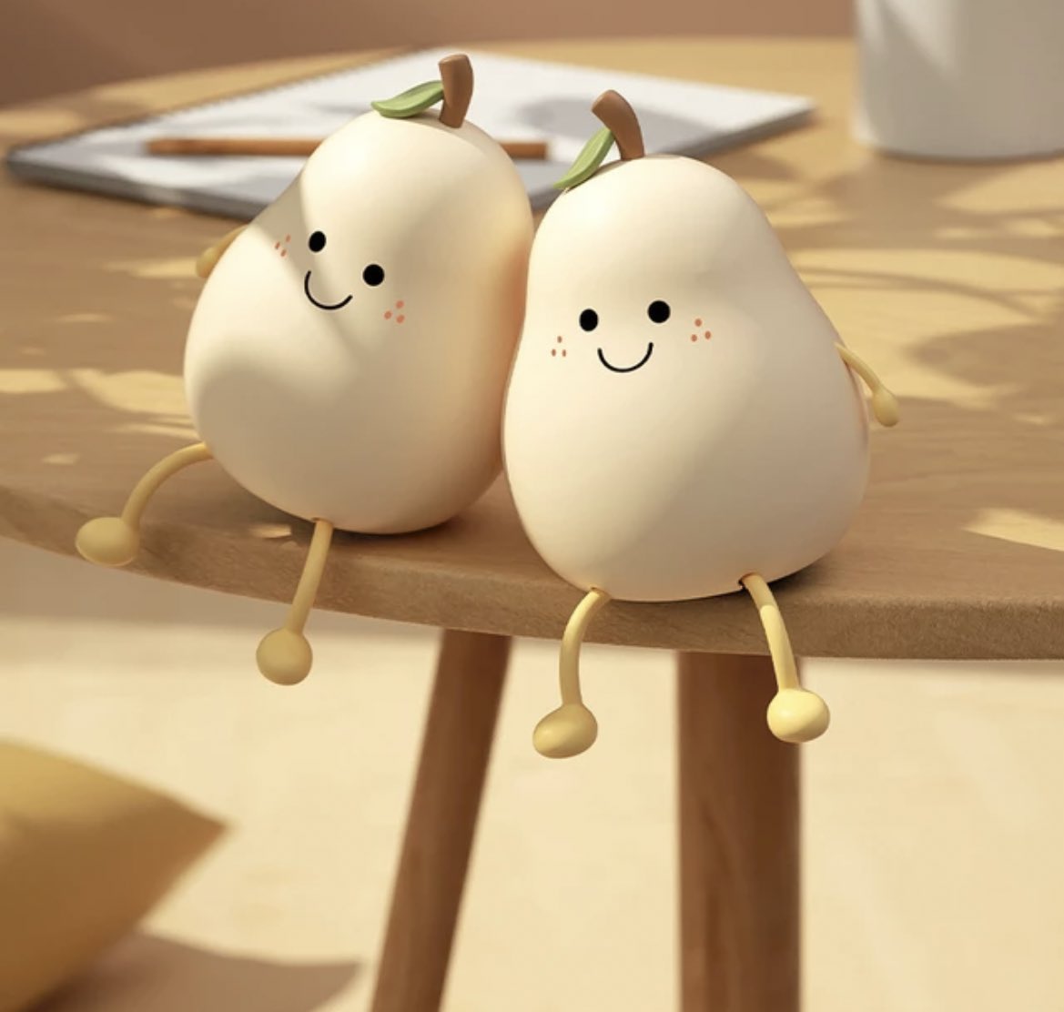 itsD3lay's tweet photo. ahora quiero una lámpara pera con patitas https://t.co/9DIi2Pl6Tr
