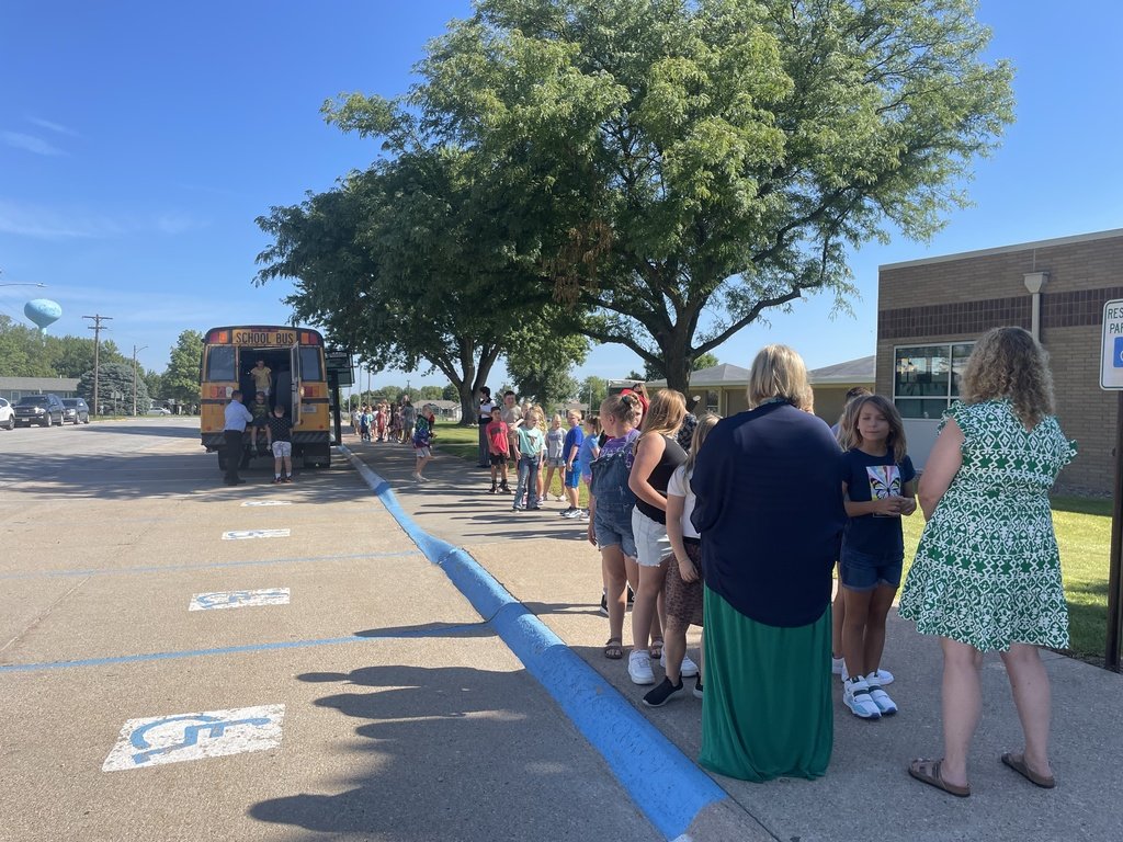 FCPSPanthers's tweet photo. The elementary students practiced expectations in and around the building today at their Expectation Stations. Looking forward to a great year! https://t.co/fjlI1czI39