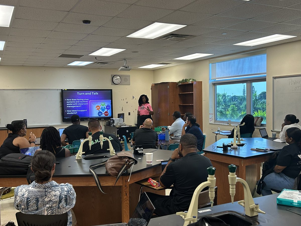 KelvinWatson8's tweet image. ETO Social Studies teachers putting their best foot forward by engaging in meaningful dialogue, reflecting on best practices, and sharing of ideas.
#thebestisyetocome @lisagarcia_lisa @trydiggs @tmullin1889 @ElenaStead43262