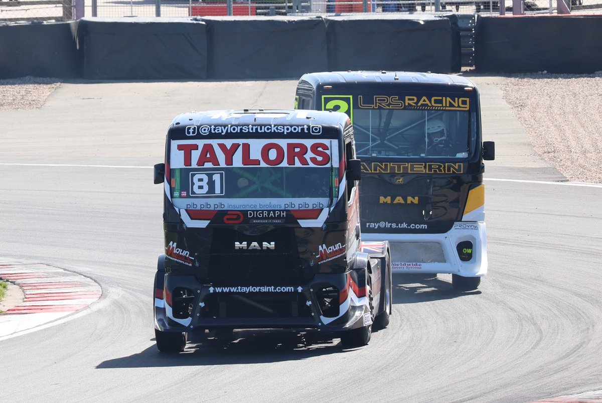 taylorstruckspt's tweet photo. Two great test sessions today in the #81 #TavlorsTruckSportRacing beast around
@DoningtonParkUK ‘s 1.957 mile circuit with its 10 turns
It was blistering hot The truck ran on rails and was rapid https://t.co/ort0ob4EW8