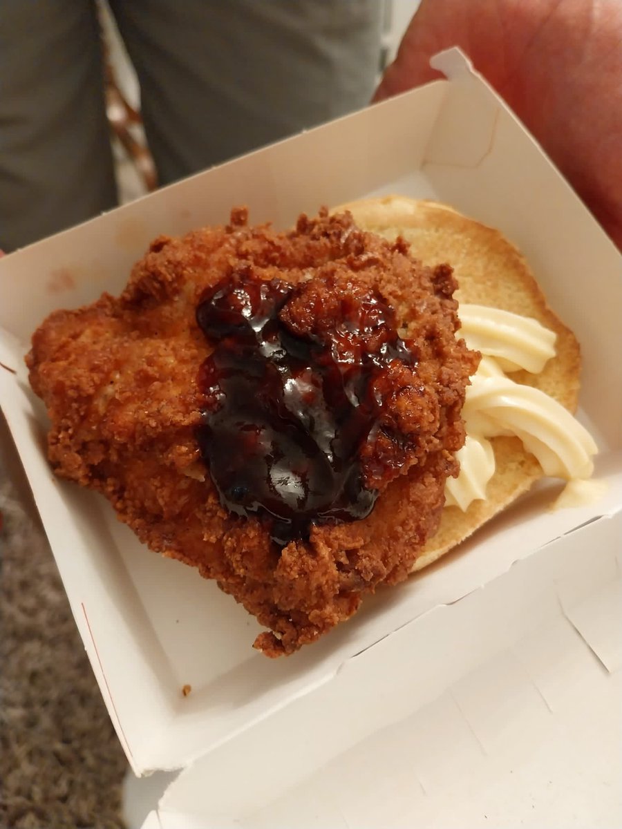 SimonHKing's tweet photo. @kfc my son tried your Teriyaki burger, is this how they’re supposed to look? (He asked for no ‘slaw’). It’s more terryyuki than teriyaki! https://t.co/HYP5iFBXIL