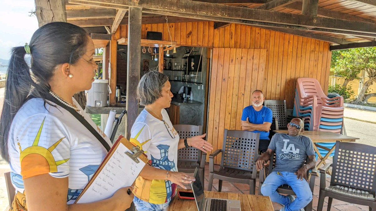 CoranzturVen's tweet photo. Conversatorio con los Prestadores de Servicios Turísticos de #PlayaLosCanales🗣️
Sabemos lo importante que es tener acceso a la orientación y asesoramiento adecuado, por eso realizamos esta actividad para dar a conocer nuestras funciones en materia de atención al ciudadano
📝 https://t.co/aLfYEkTKyC