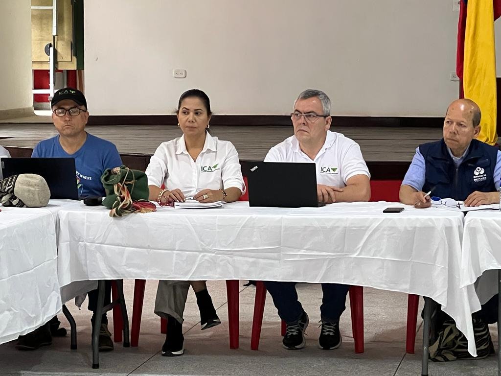 ICACOLOMBIA's tweet photo. #AEstaHora participamos en la mesa de seguimiento de los acuerdos suscritos entre el Gobierno y las comunidades del #Piedemonte araucano, realizada en Saravena. https://t.co/6QBmrO3Thm