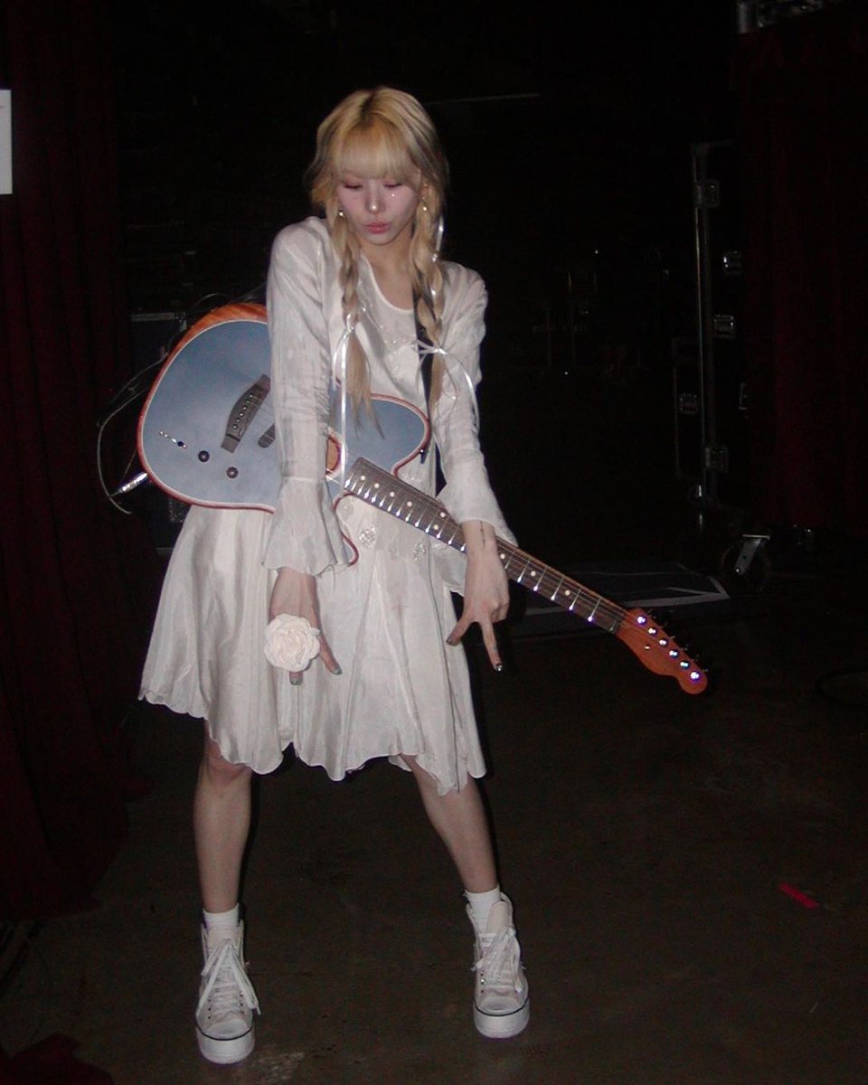 ctrltwtan's tweet photo. 🎸 https://t.co/ZE5LTRFTCL
