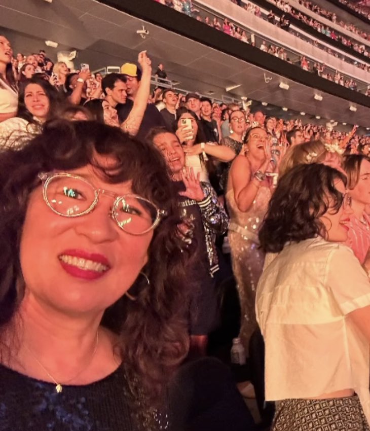 Taylor Swift News tweet media