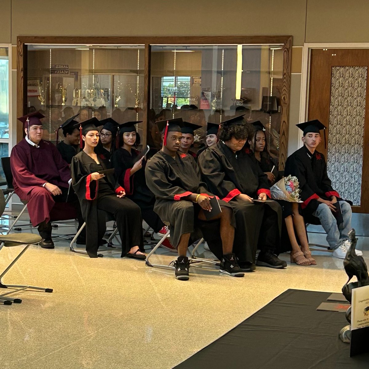 RoundRockISD's tweet photo. We’re sending a big congratulations to Success High School’s 15 summer graduates! 🎓These students reached a significant milestone during their graduation ceremony on August 8th. Help us wish these Phoenixes the best!
#ClassOf2023 #SummerGraduates #ItStartsWithUs #110years https://t.co/kcXXroh3E0