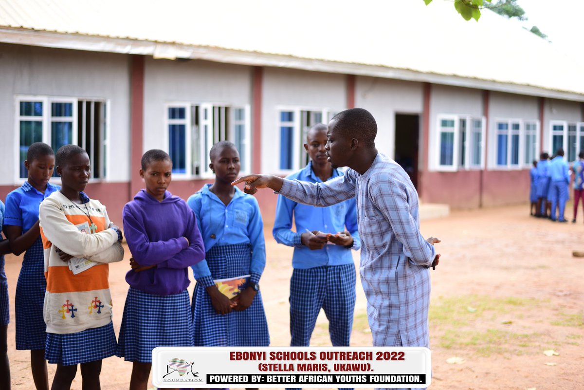 BetaAfriYouths's tweet photo. We had a sub-section for students with students at Ukawu making sure that they all understood the message.

#BAYFoundation #Nigeria #iDG #Africa #schooloutreach #schools #education #sensitization https://t.co/R8X2JCzS8c
