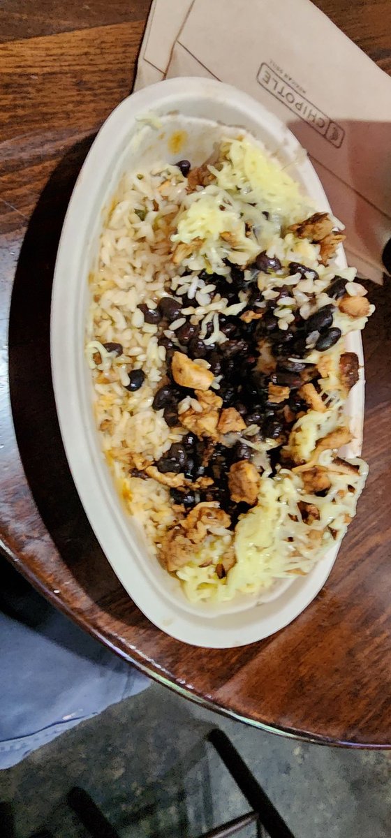 48hollywood's tweet photo. Dear @ChipotleTweets I ordered extra of everything, and appears I got light everything! Please advise.... https://t.co/qbXkuHwhhl