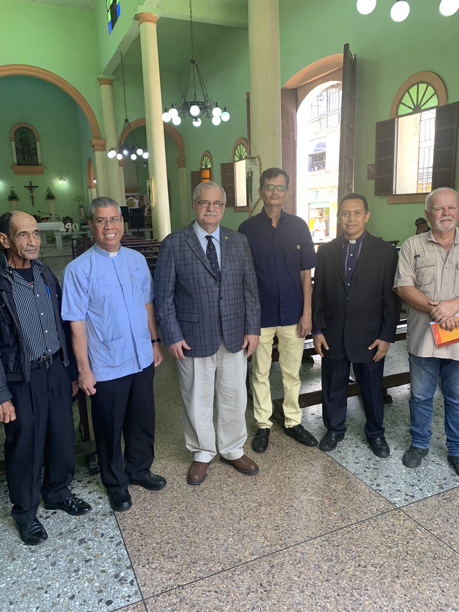 El 1 de agosto, el Presidente de la Academia, José Alfredo Sabatino Pizzolante y nuestro académico Luis Heraclio Medina, acompañando a los amigos de Tocuyito en la celebración de los 240 años de su fundación eclesiástica. El orador de orden, nuestro académico Luis Manuel Díaz.