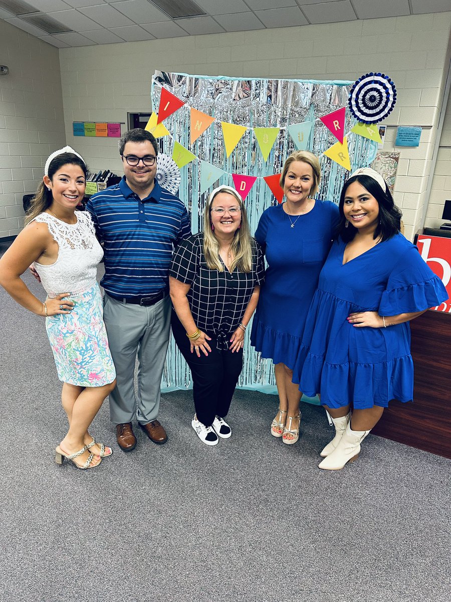 Amazing educators are plentiful right here in PCS…thank you to these rockstars from <a href="/SuggBundy/">Sugg Bundy 🐾</a> <a href="/FarmvilleMiddle/">Farmville Middle</a> <a href="/GriftonSchool/">Grifton School</a> and <a href="/WellcomeMiddle/">Wellcome Middle</a> for volunteering your time to present to your peers this week! 

<a href="/AVID4College/">AVID</a>