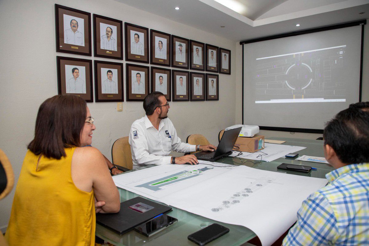 #EnReunión de trabajo con integrantes de la Asociacion de Ingenieros y Arquitectos de Cozumel A.C.

#UnidosSomosMásGrandes
#Cozumel