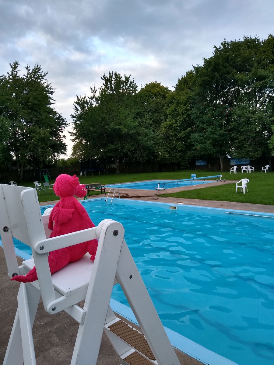 FriendsBaths's tweet photo. Our mascot Flame made a visit to this week's #FF - Askham #swimmingpool. A #community run heated outdoor pool surrounded by green space. It is completely reliant on #fundraising to keep the facility afloat 😉
#communitymatters #localfacility #outdoorpool #swim #penrith #Cumbria https://t.co/6v5KHBwu0O