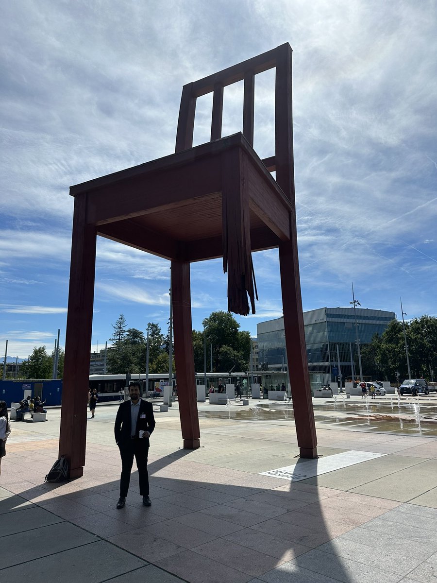 hamzataq's tweet photo. So happy to be representing the United Nations Office for Disarmament Affairs @ODA_Geneva in the UN as a Biosecurity Fellow at the @BWCISU  Biological Weapons Convention meeting here in Geneva! #bwc #UN @UN https://t.co/5n8vIRsxLR