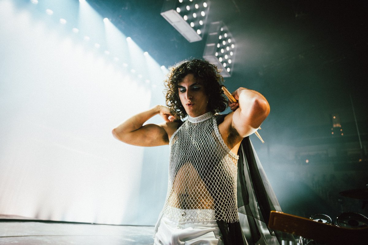 GretaVanFleet's tweet photo. Tonight, we bring the Starcatcher World Tour to a Los Angeles staple – @thekiaforum! Delighted to be back in the radiant City Of Angels. 

Tickets: https://t.co/3O3U4d45iM https://t.co/PnlzJeJ9M6