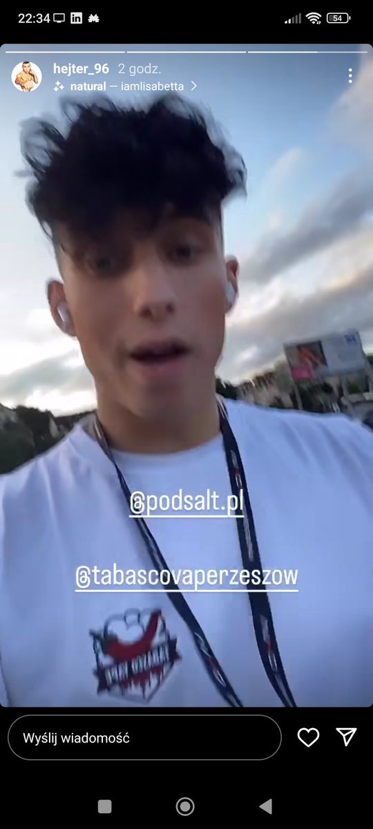 Alex tweet media