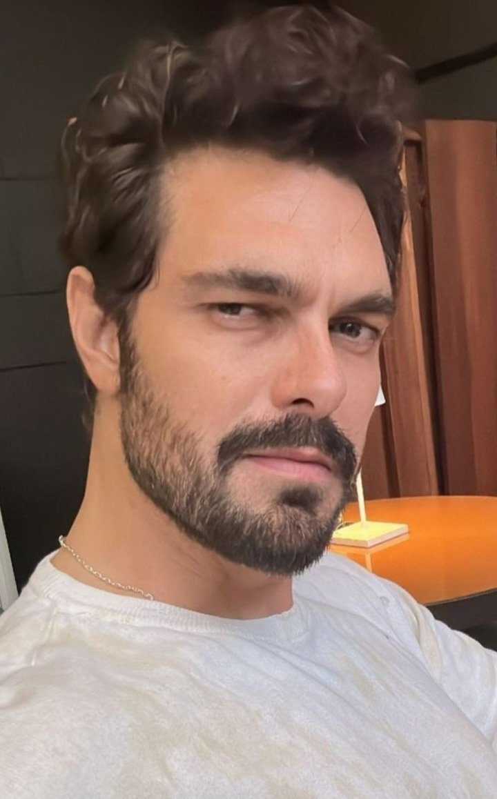 ceyhan_pinari's tweet photo. Paşam senin bu ani gelişlerin birgün başımıza bi iş açacak ama hadi hayırlısı😂😂

#HalilİbrahimCeyhan https://t.co/MPujcXrSB4