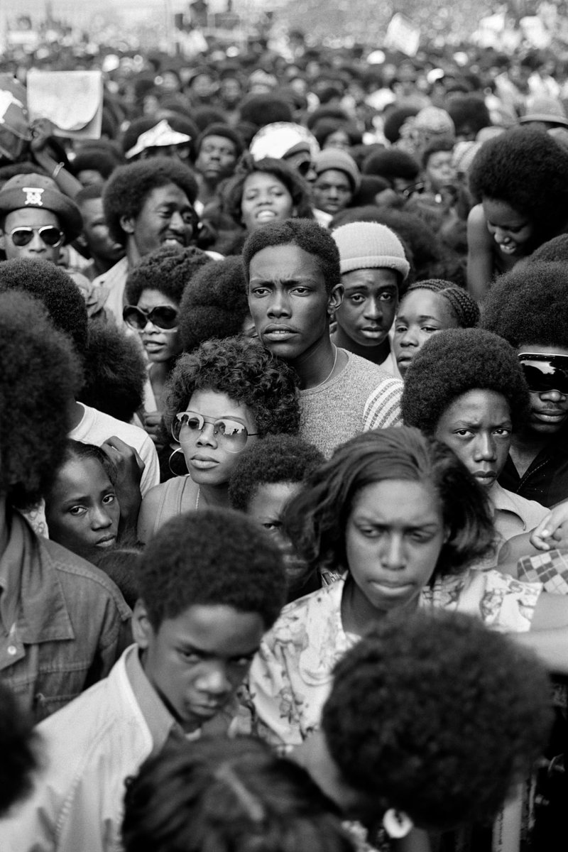museandmuseums's tweet photo. Today’s muse is Kwame Brathwaite, a renowned photographer and civil rights activist whose images captured the beauty and spirit of African-American life in the sixties and beyond.
#todaysmuse #museandmuseums #kwameBrathwaite #blackart #blackartist #photography #art #activism https://t.co/qgfeeJytbB