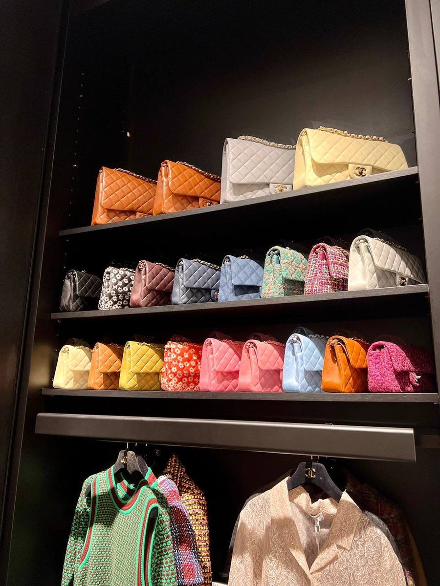 Lemon114_12's tweet photo. There is no one who doesn't like bags https://t.co/j3wRHxVXWS